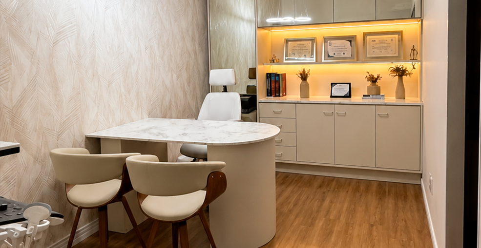 Ambiente interno do consultório de varizes e cirurgia vascular em Bauru SP